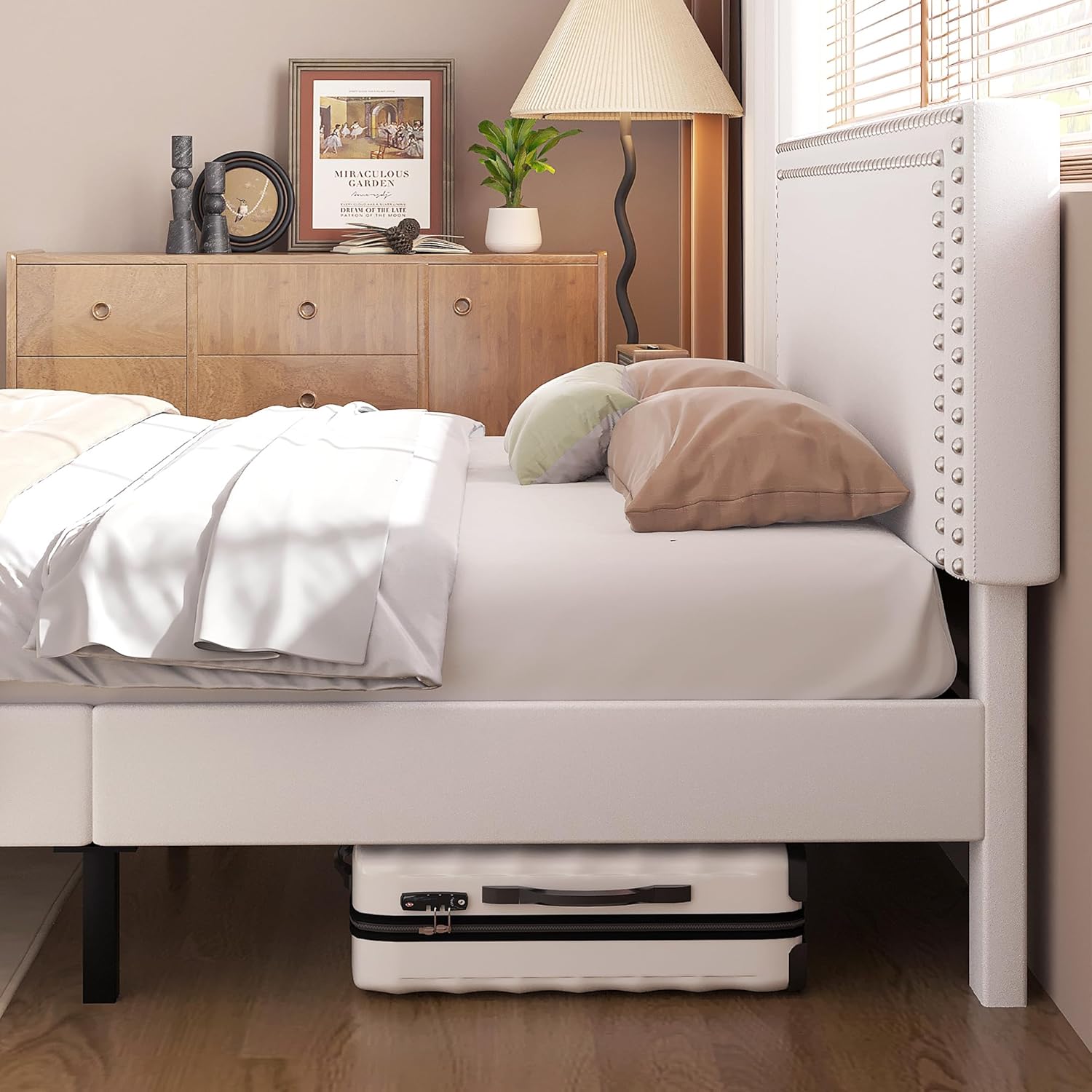 VECELO Modern Platform Bed Frame/Mattress Foundation