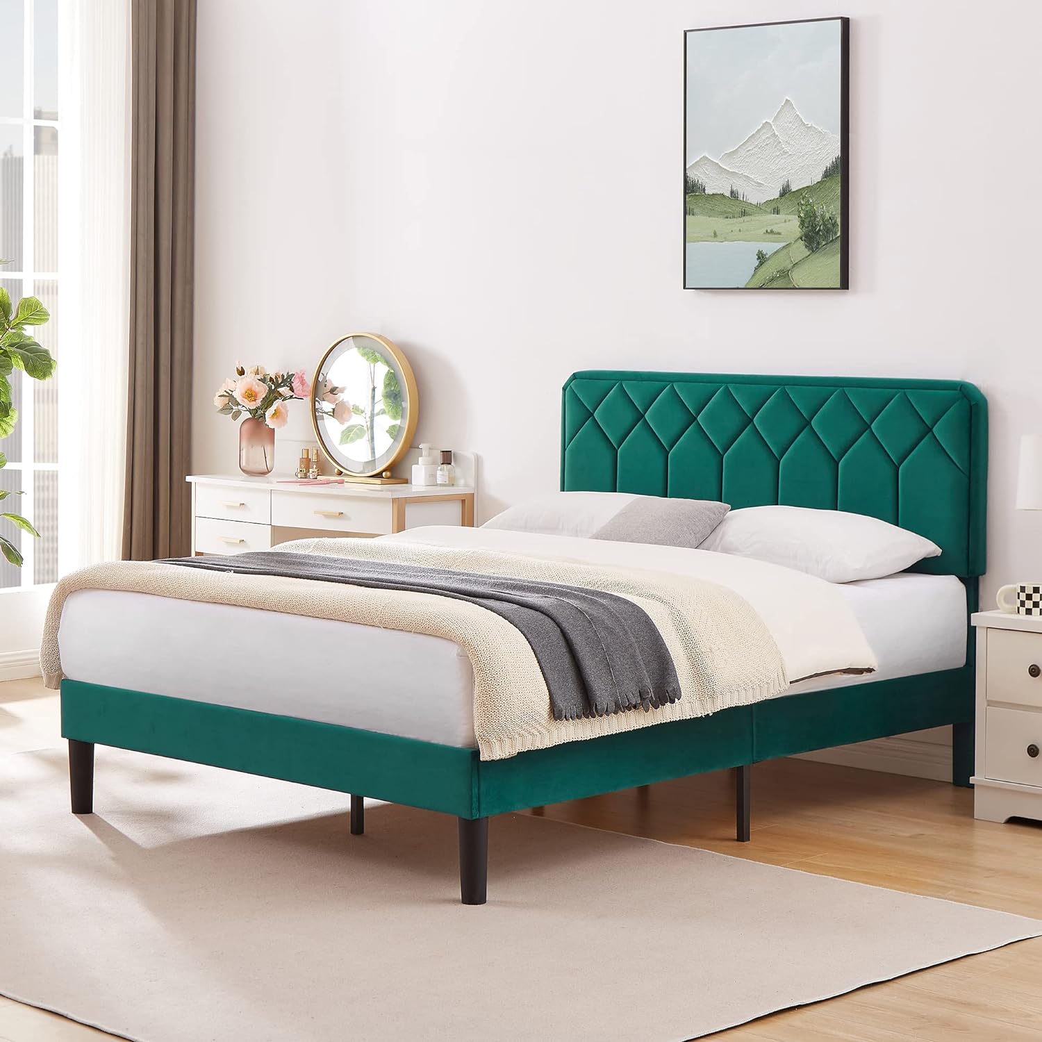 VECELO Premium Leather Upholstered Platform Bed Frame