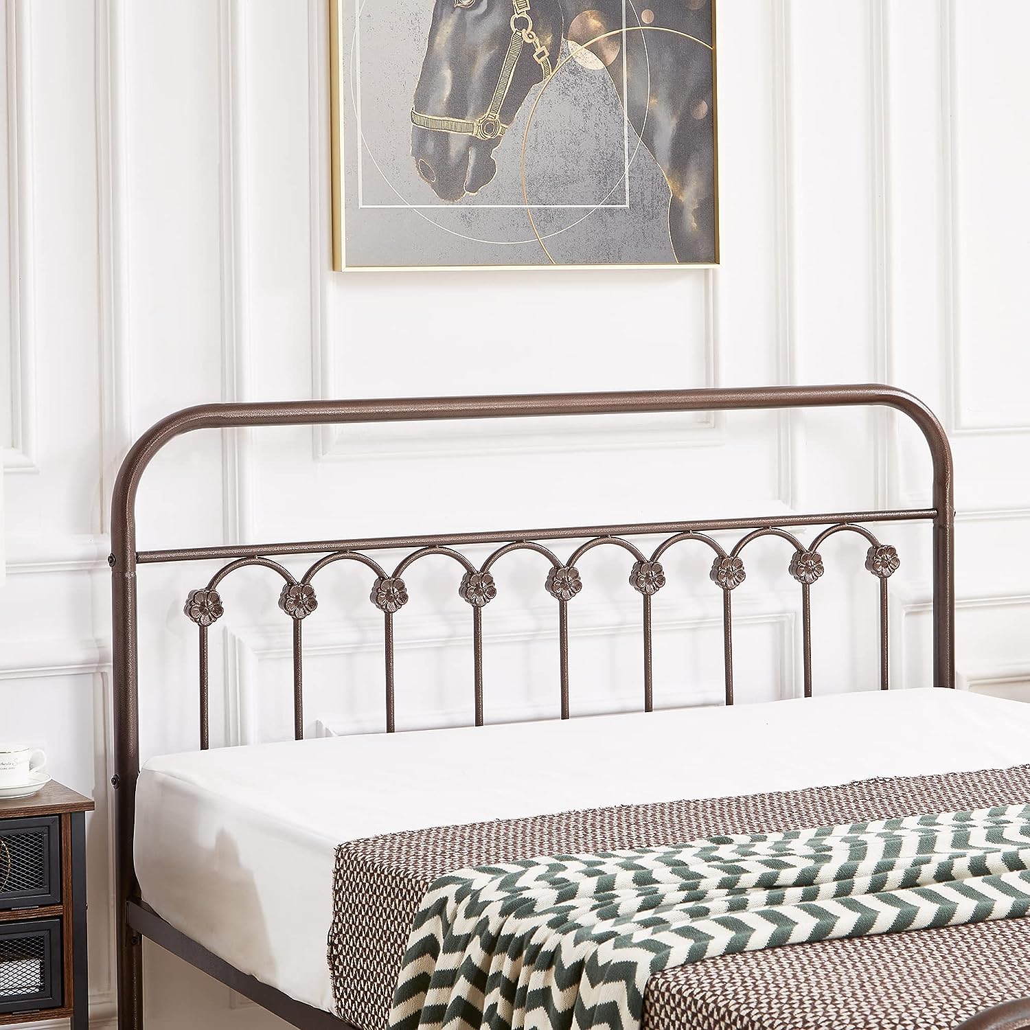 VECELO Metal Bed Frame/Mattress Foundation with Vintage Flower Headboard & Footboard