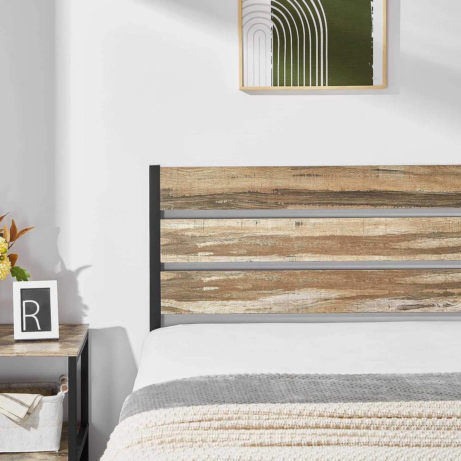 VECELO Platform Bed Frame with Rustic Vintage Wood Headboard/Strong Metal Slats Support