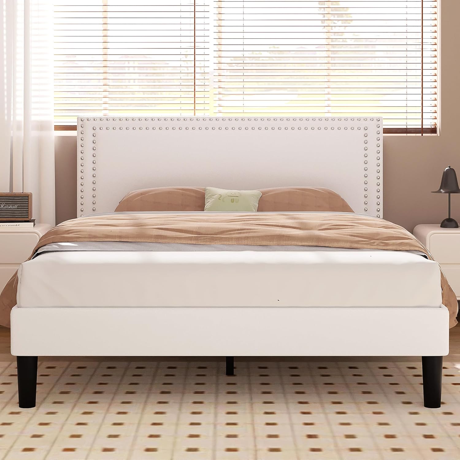 VECELO Modern Platform Bed Frame/Mattress Foundation