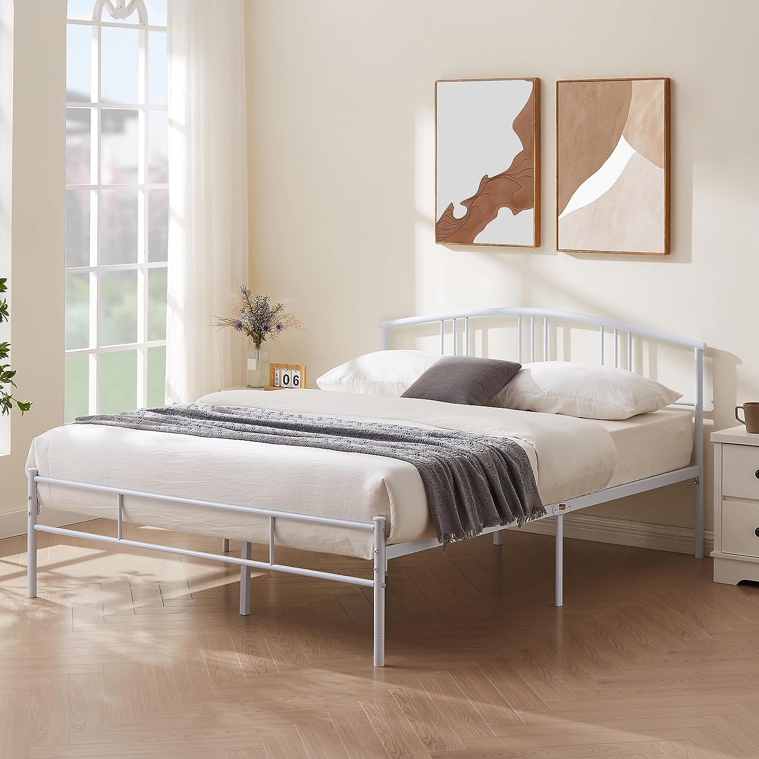 VECELO Modern Metal Bed Frame Mattress Foundation with curve headboard and Footboard - VECELO