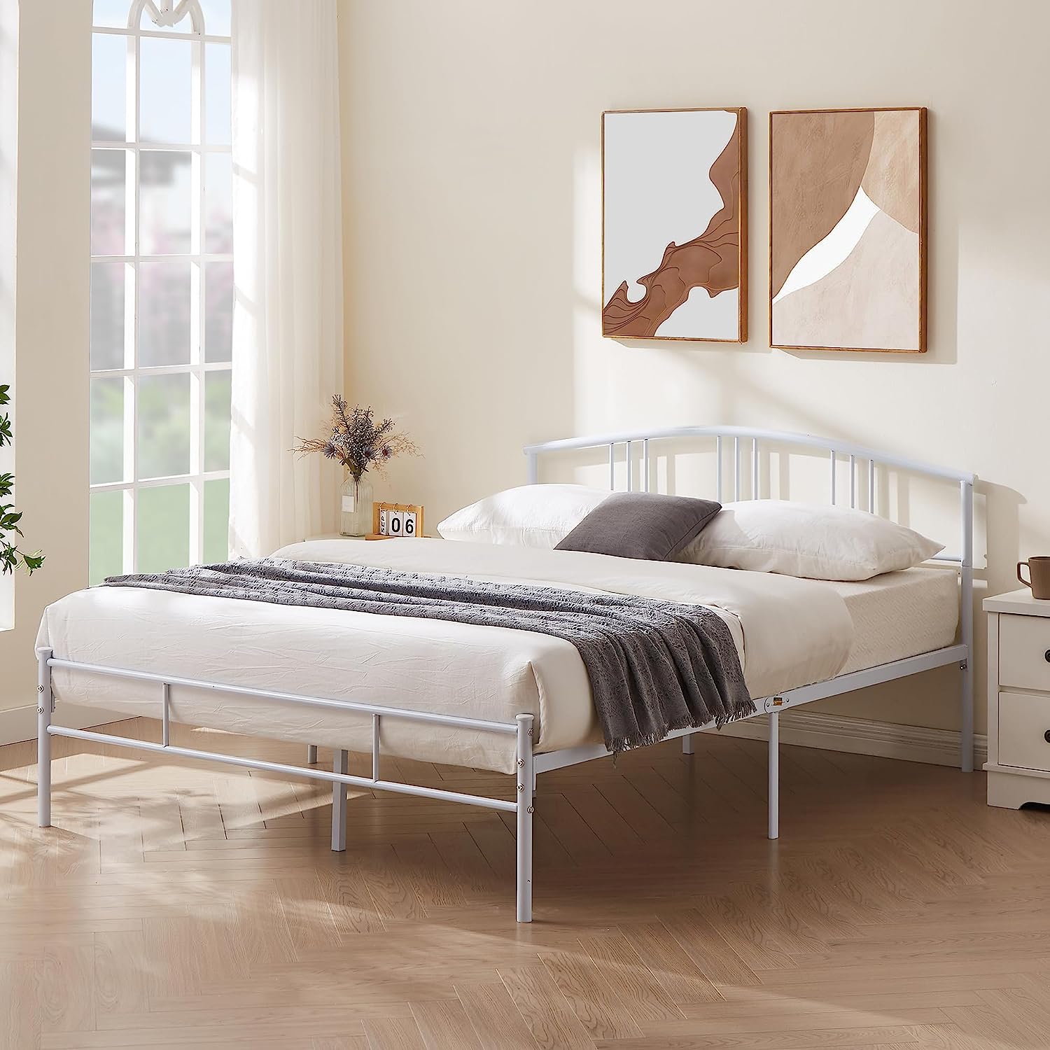 VECELO Modern Metal Bed Frame Mattress Foundation with curve headboard and Footboard - VECELO