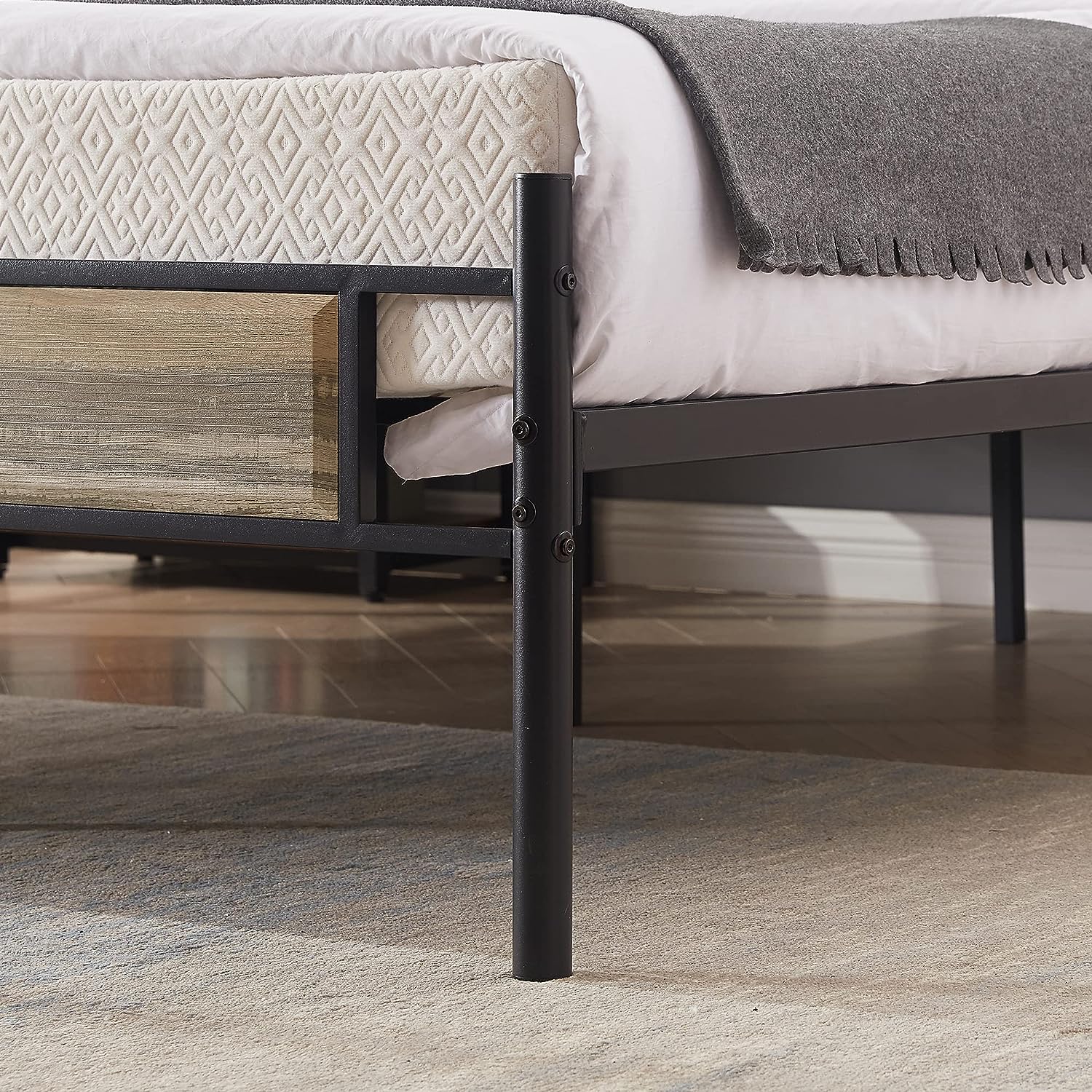 VECELO Platform Bed Frame with Wood Headboard No Box Spring Needed Heavy Duty Steel Slat