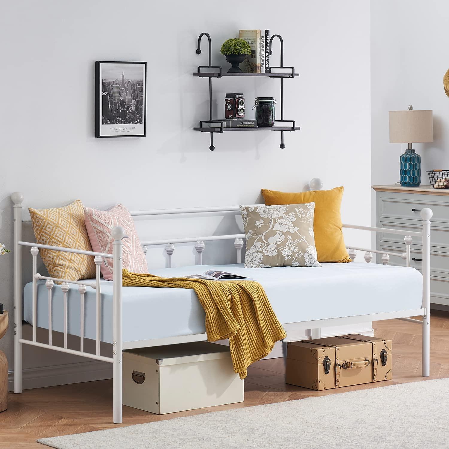 VECELO Daybed Frame, Twin Size Metal Platform Bed with Headboard - VECELO