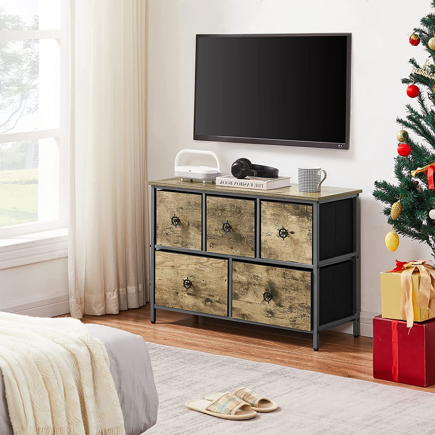 Dresser for Bedroom with 5 Fabric Drawers