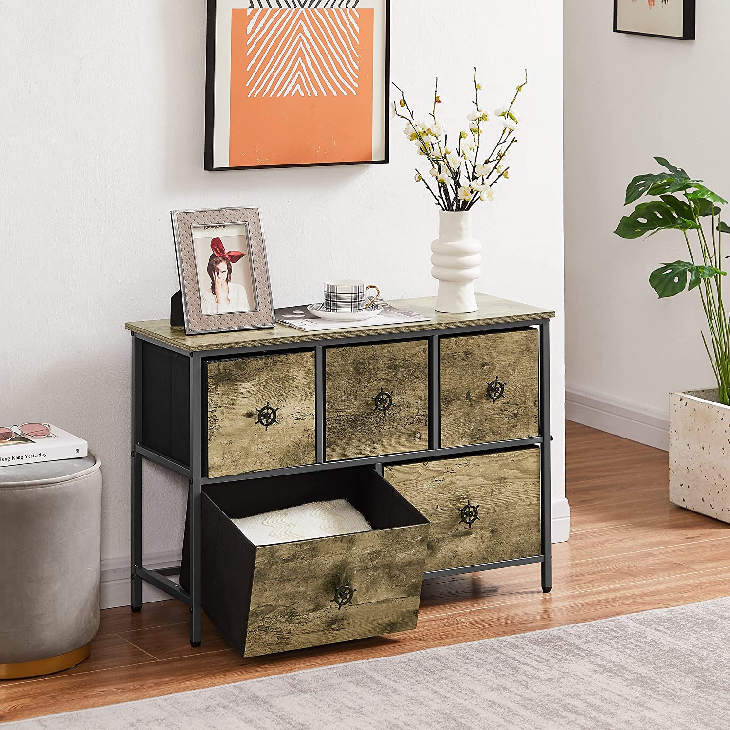 Dresser for Bedroom with 5 Fabric Drawers
