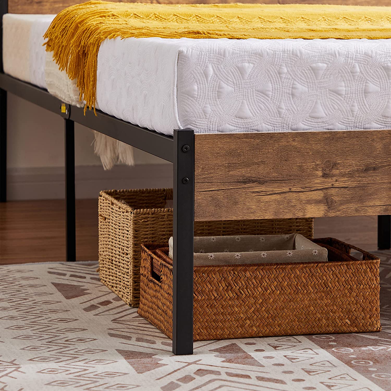 VECELO Platform Bed Frame/Mattress Foundation with Rustic Vintage Wood Headboard