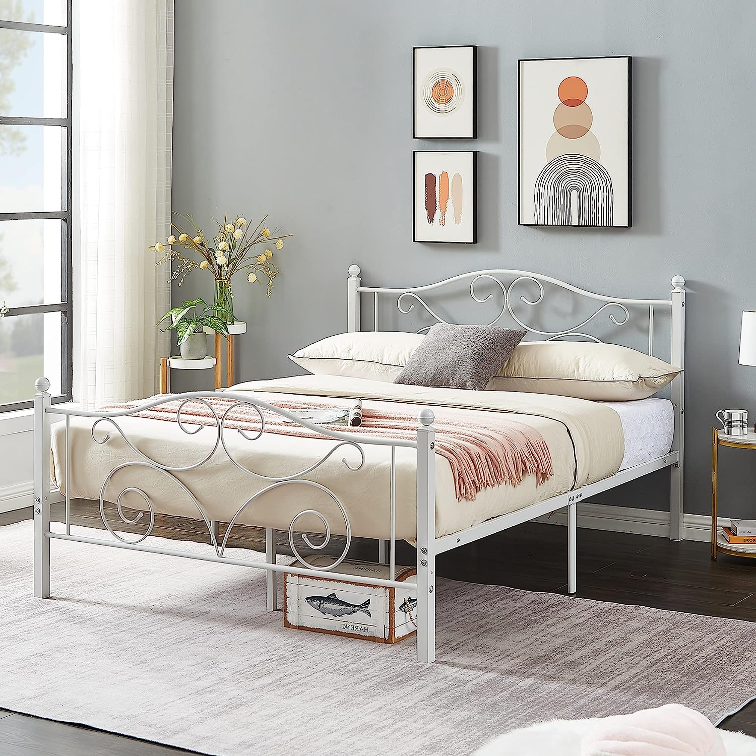 VECELO Classic Metal Bed Frame Mattress Foundation - VECELO