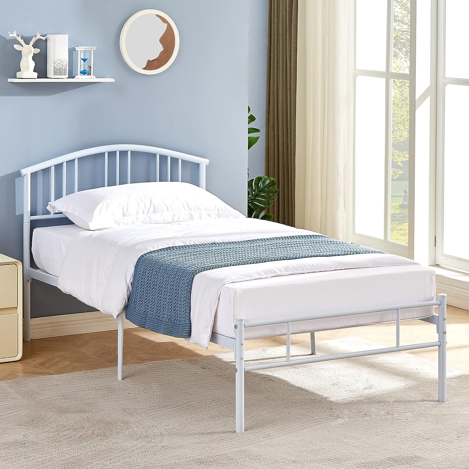 VECELO Modern Metal Bed Frame Mattress Foundation with curve headboard and Footboard