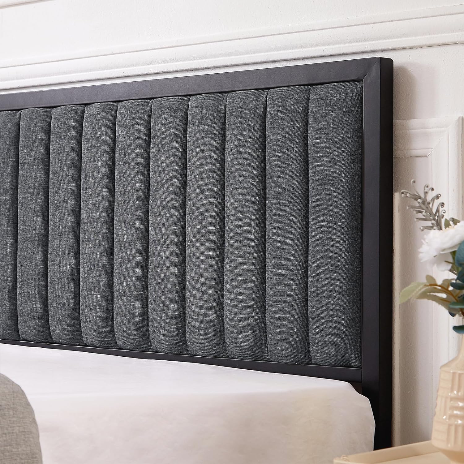 VECELO Bed Frame with Upholstered Tufted Headboard & Footboard - VECELO