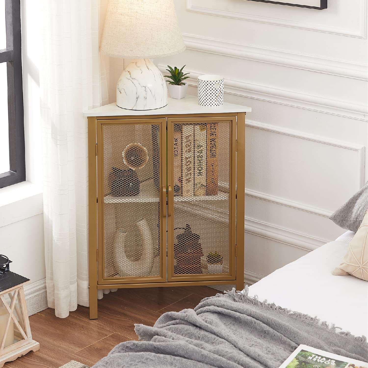 VECELO 3 Tier Corner Cabinet Shelf Display Rack with Grid Doors - VECELO