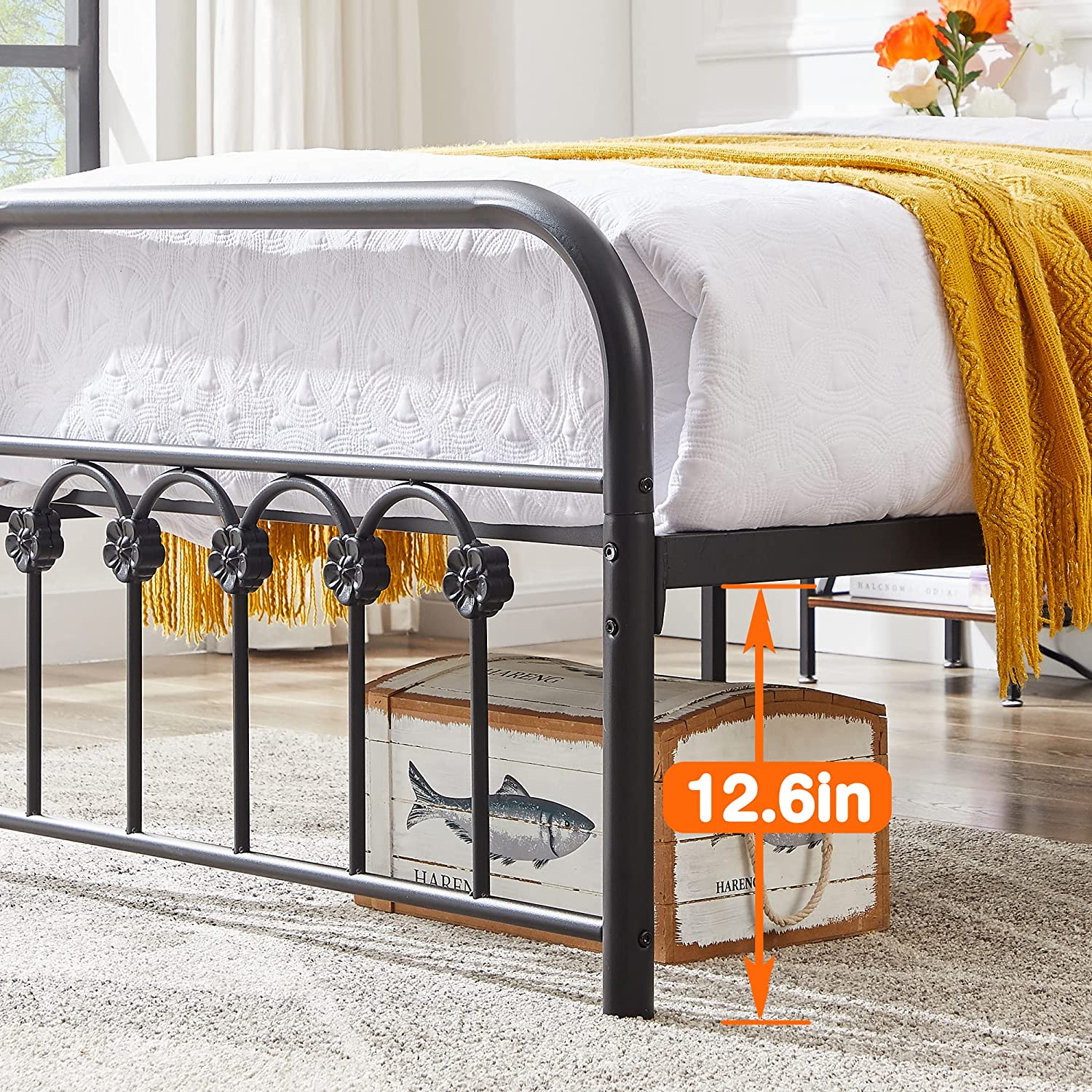 VECELO Metal Bed Frame/Mattress Foundation with Vintage Flower Headboard & Footboard